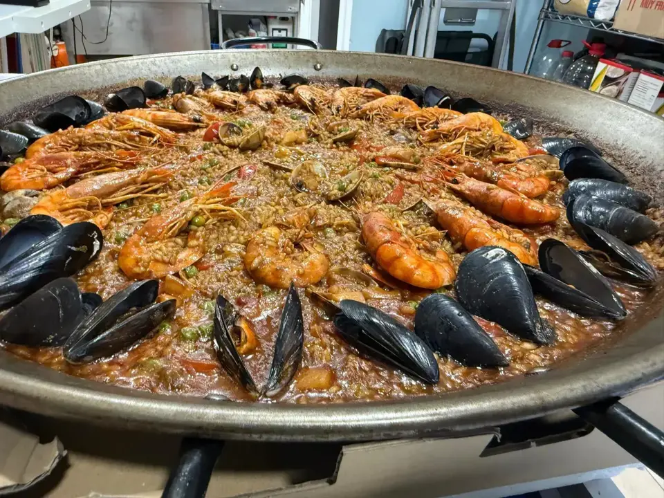Umm Catering · 11