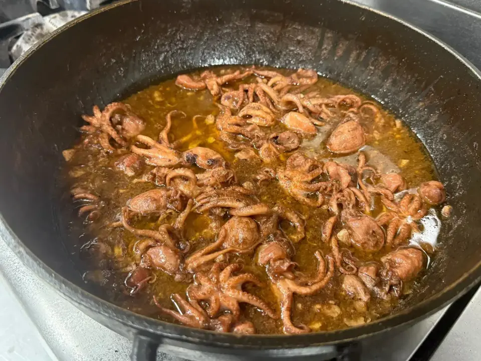 Umm Catering · 12
