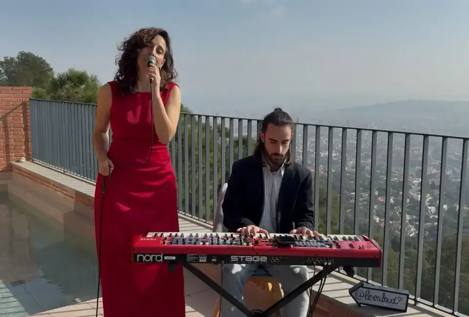 Leen Loud Dúo · 8