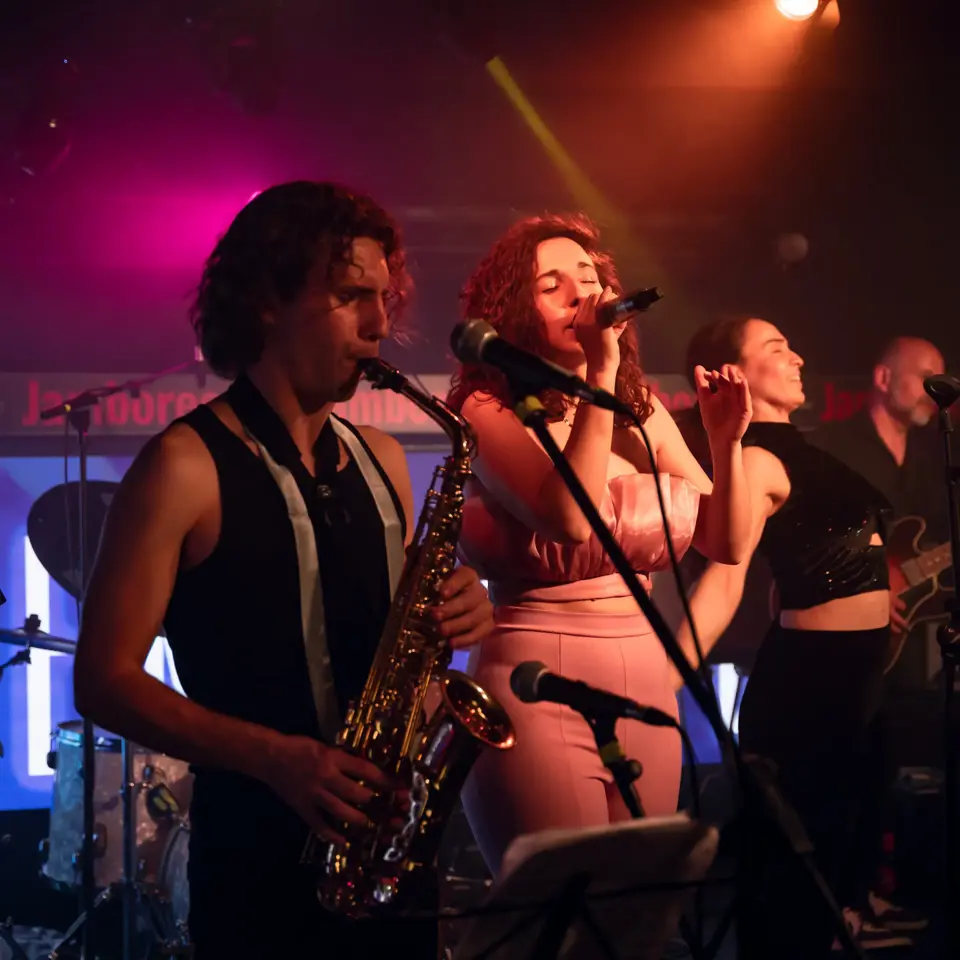 Leen Loud Band, música para eventos