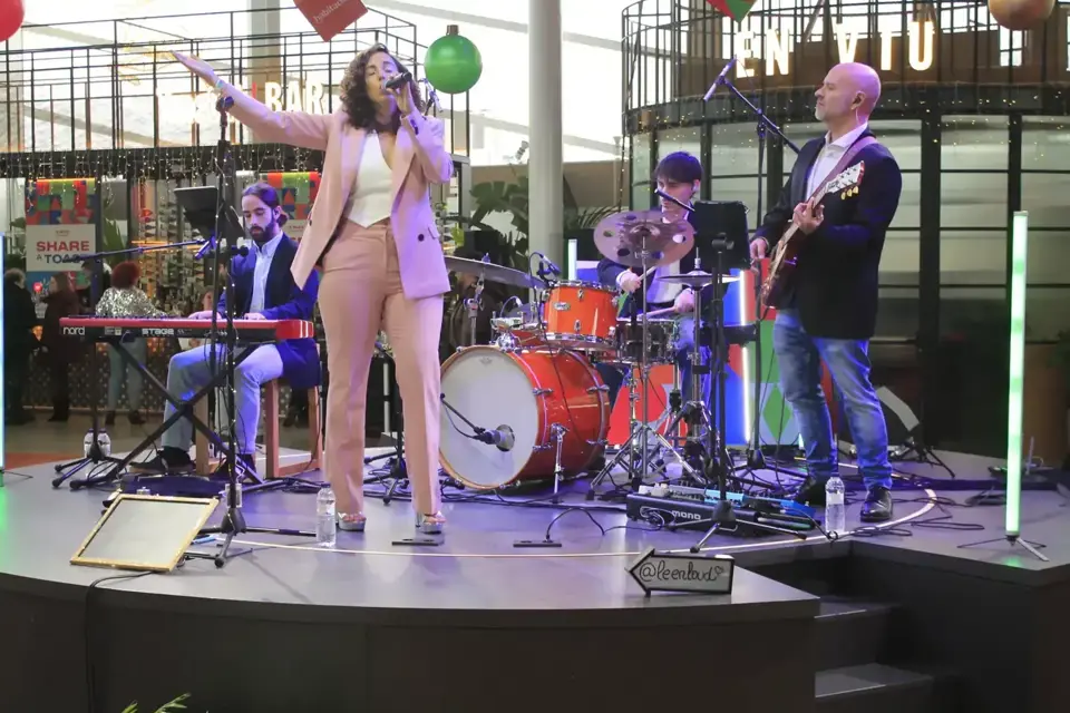 Leen Loud Band, música para eventos · 12