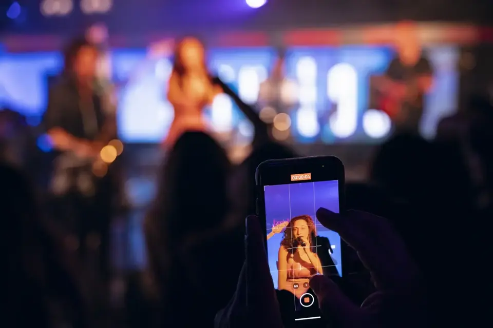 Leen Loud Band, música para eventos · 15