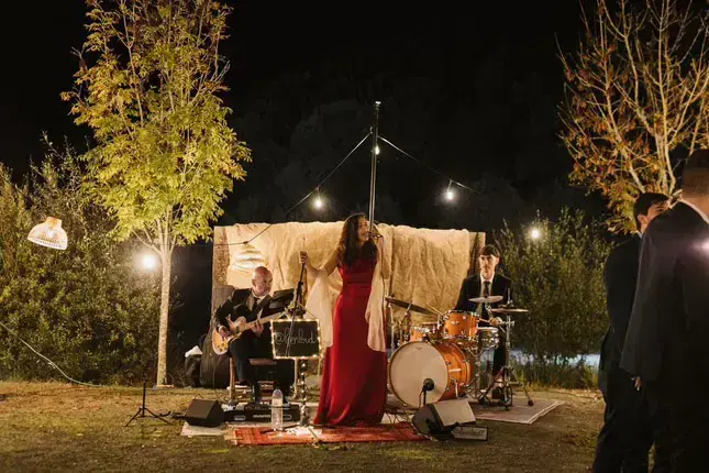 Leen Loud Band, música para eventos · 26