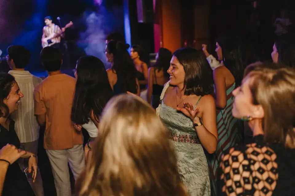 Leen Loud Band, música para eventos · 28
