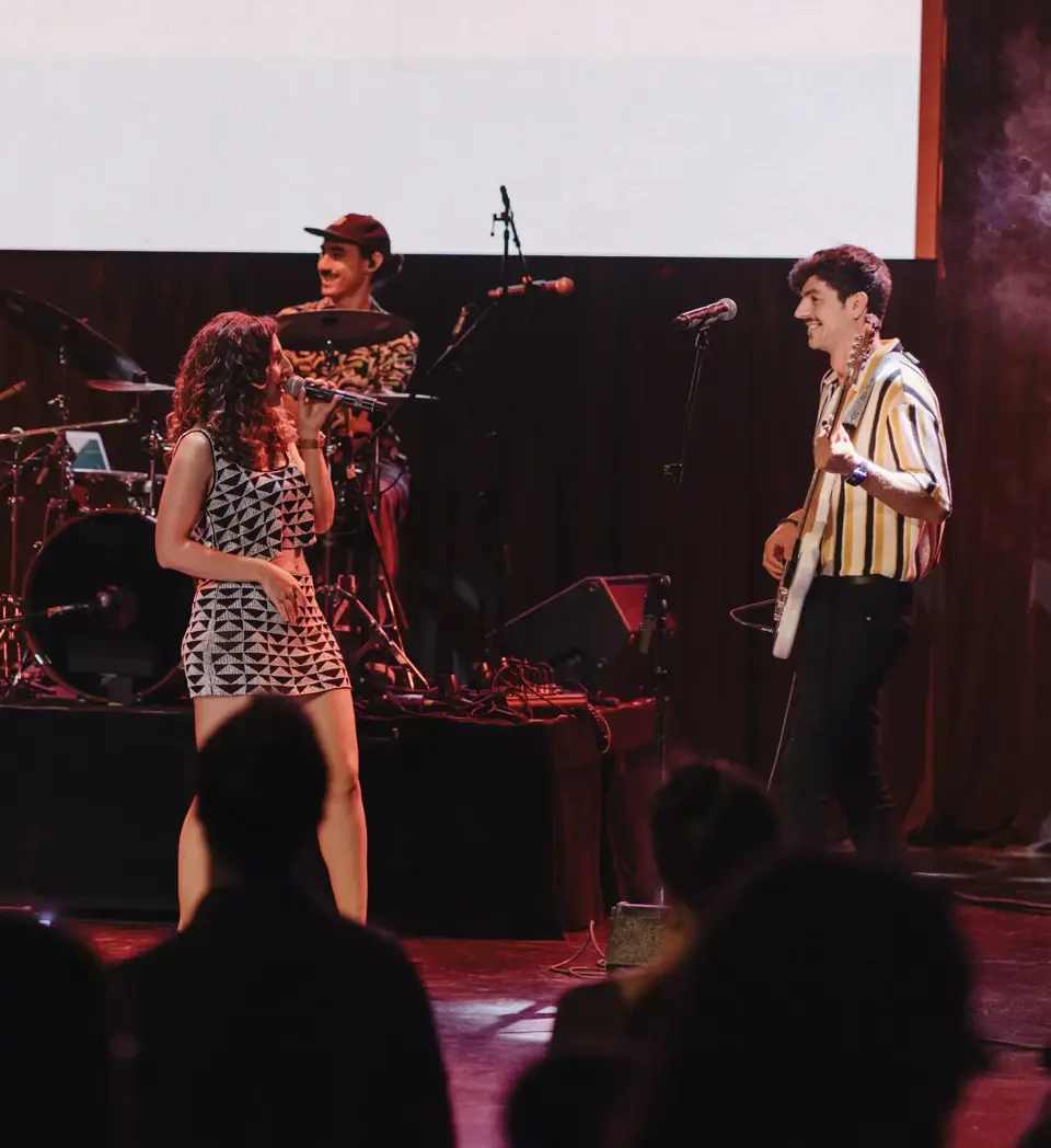 Leen Loud Band, música para eventos · 33