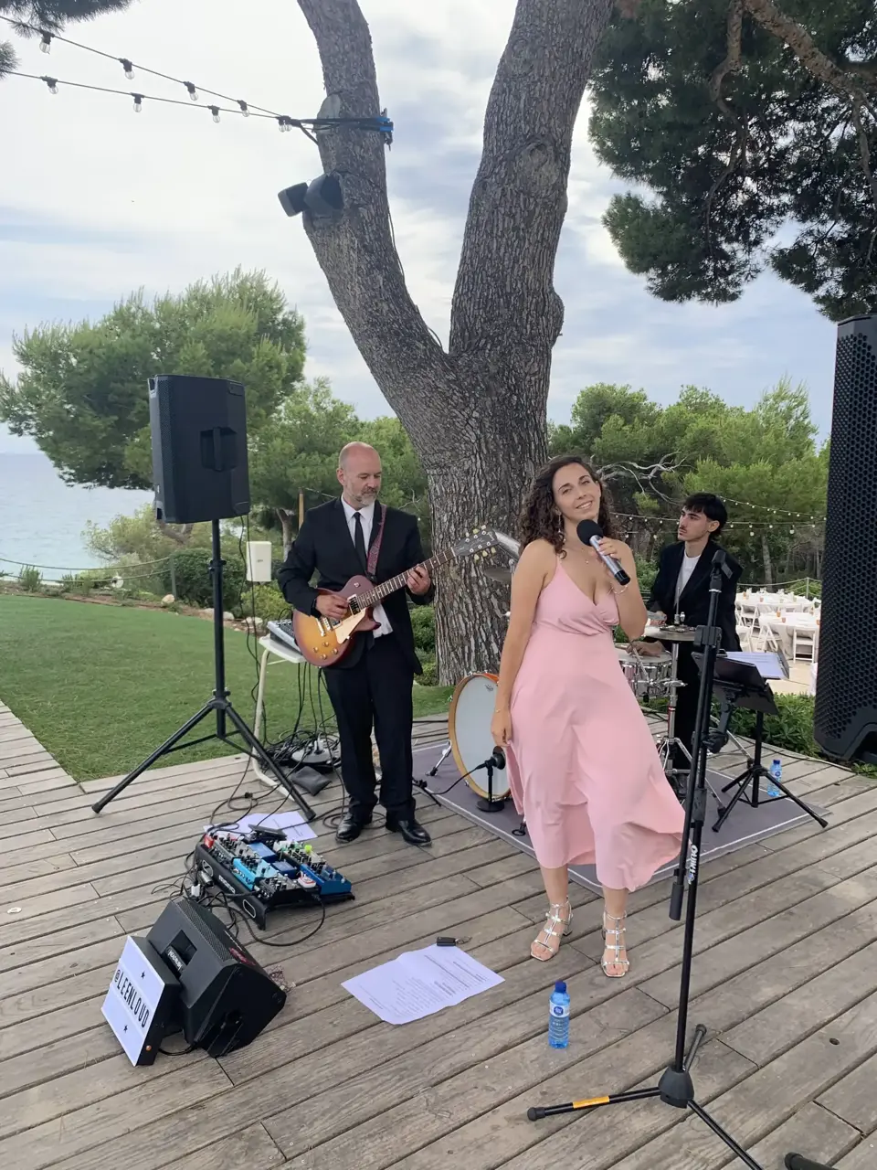 Leen Loud Band, música para eventos · 35