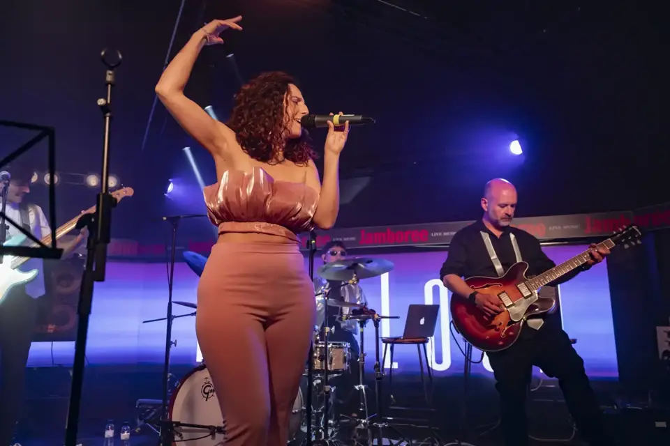 Leen Loud Band, música para eventos · 42