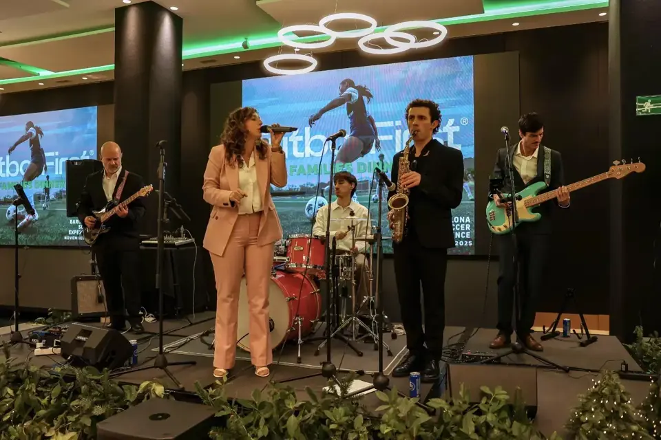 Leen Loud Band, música para eventos · 45