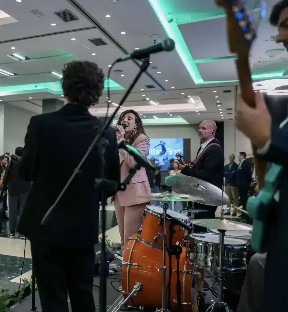 Leen Loud Band, música para eventos · 8