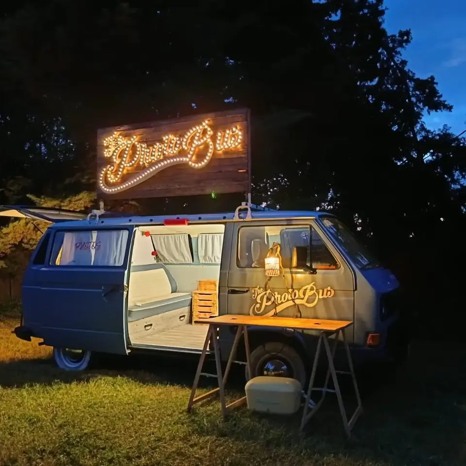 The Photo Bus · 1