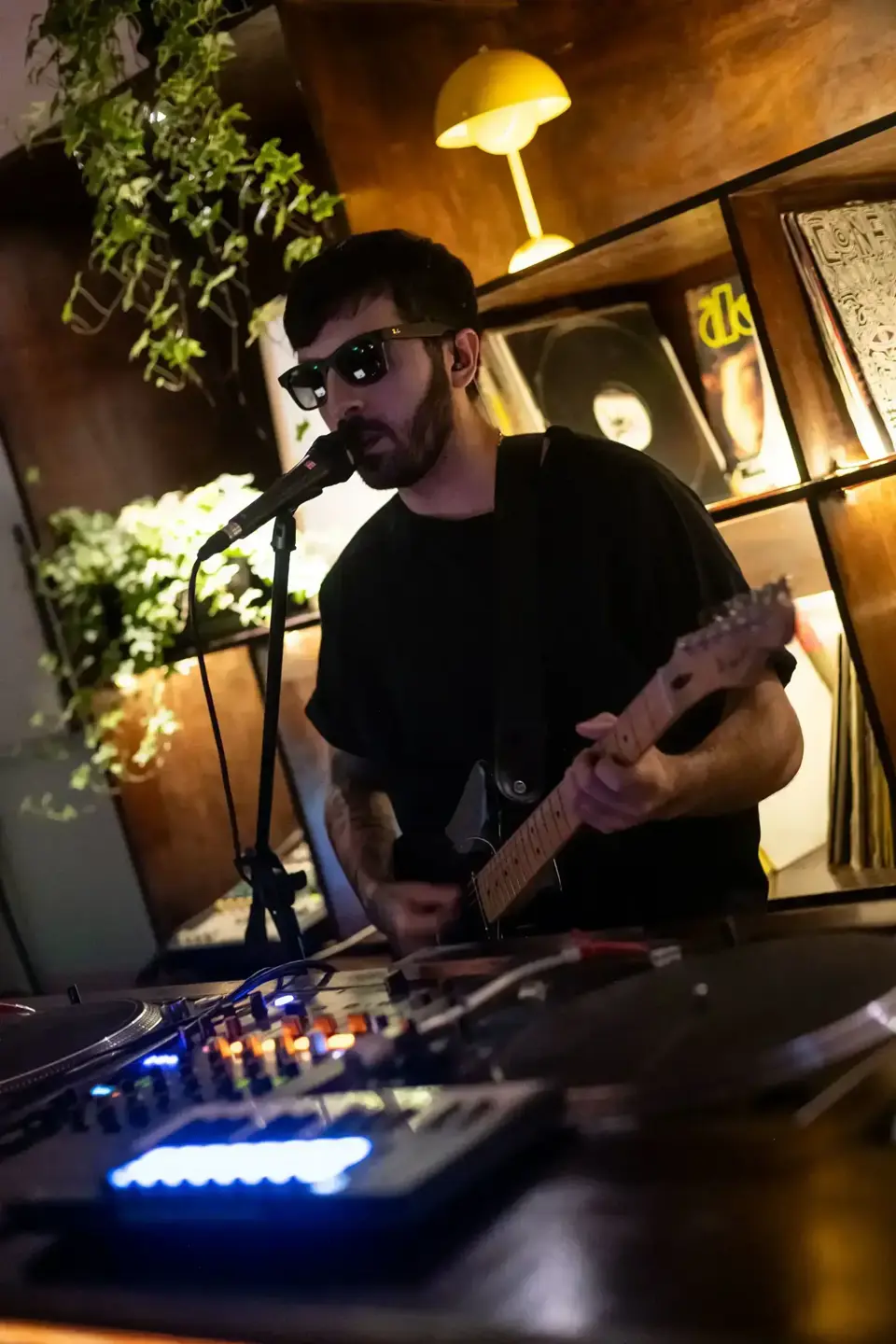 Anton H. | Electronic LIve Set · 3