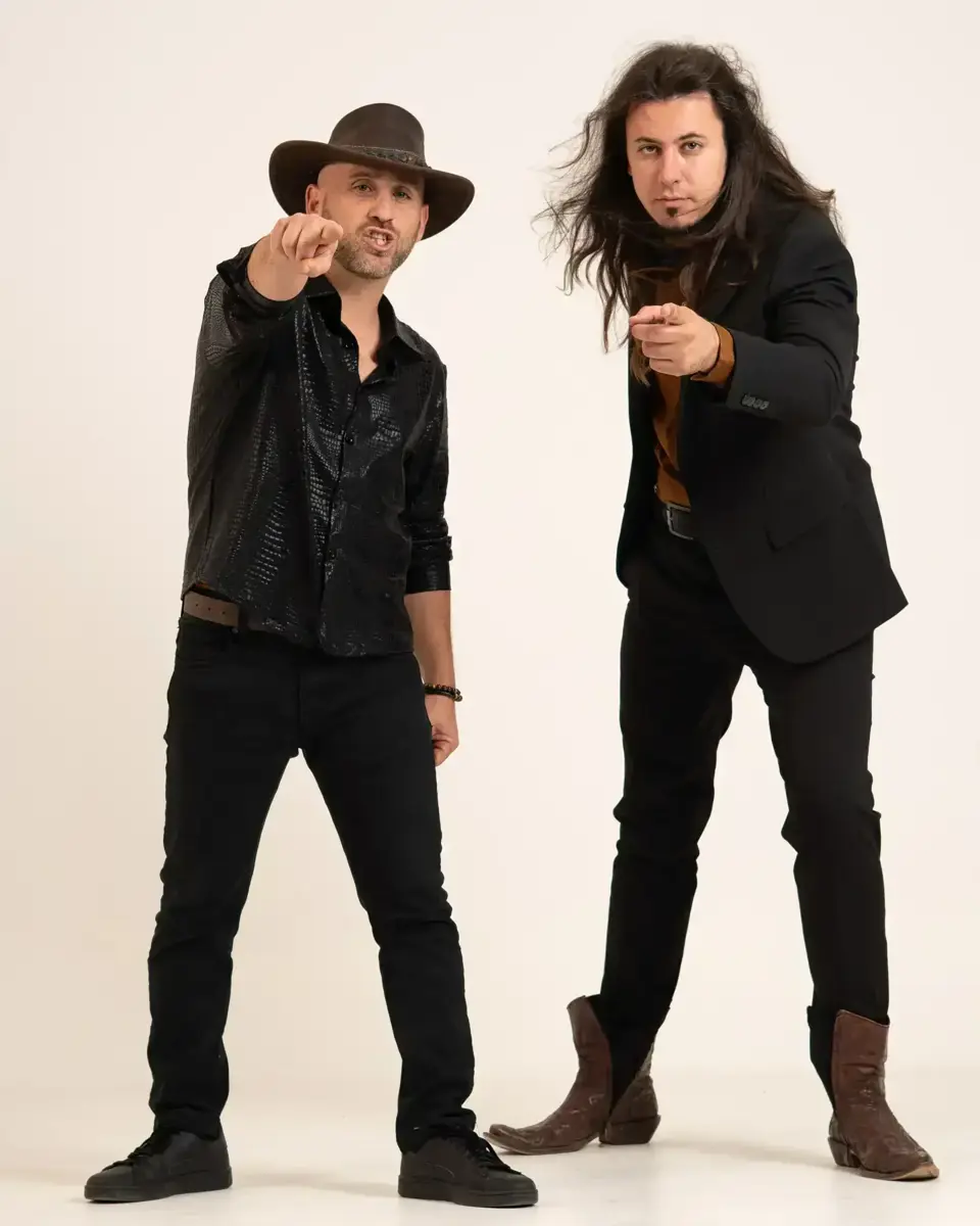 The Lucky Ones · 4